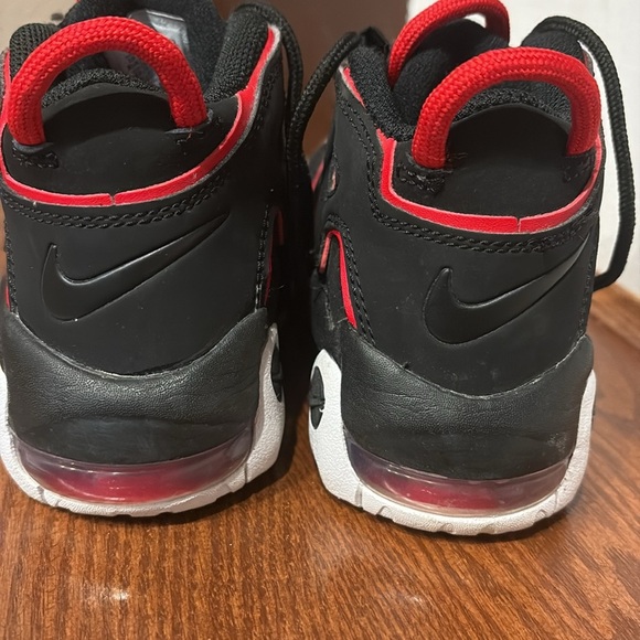 Nike Air More Uptempo 96 RED TOE boys sneaker size 12C excellent PO condition - Picture 6 of 13